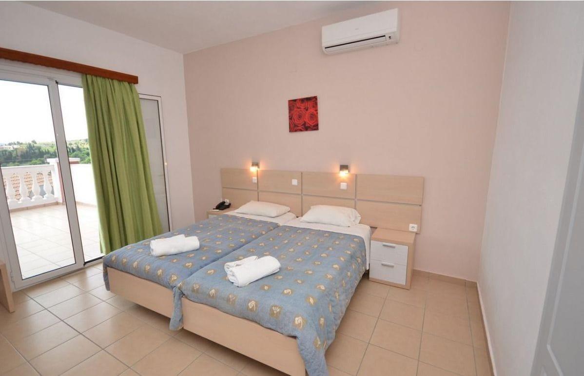 Paradiso Apartments Ipsos Bagian luar foto