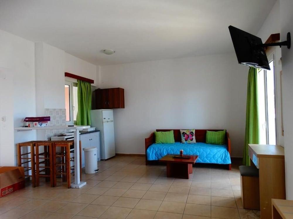 Paradiso Apartments Ipsos Bagian luar foto