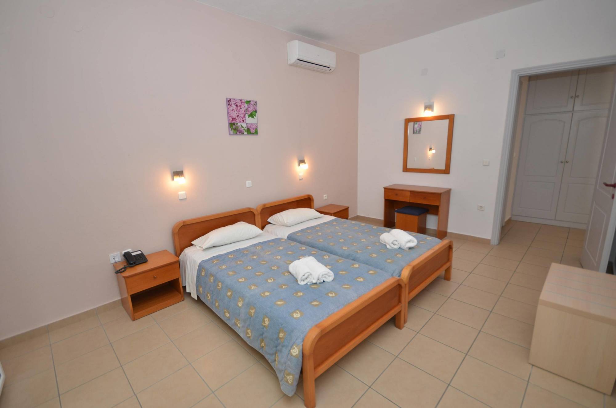 Paradiso Apartments Ipsos Bagian luar foto