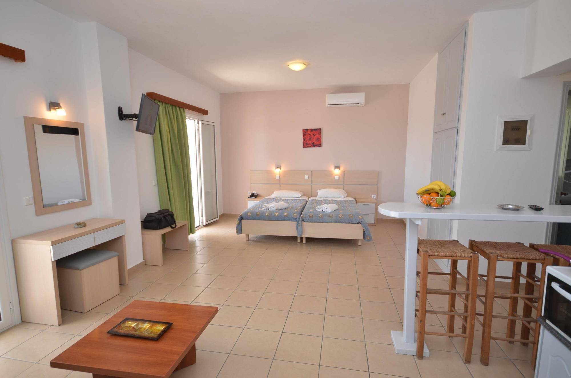 Paradiso Apartments Ipsos Bagian luar foto
